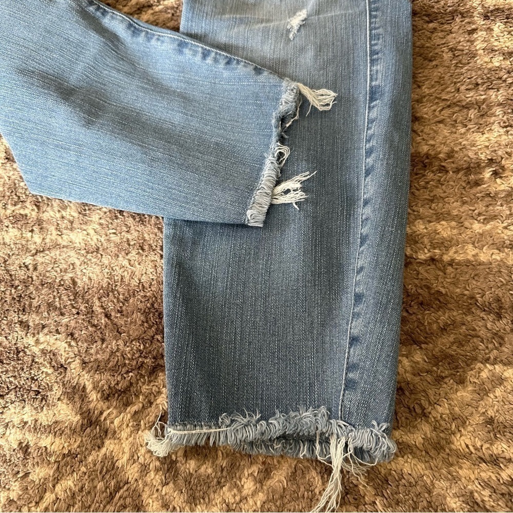 NWOT Torrid Bombshell Skinny Stretch High-Rise Destructed Jeans Fray Hem 16S - Picture 8 of 10